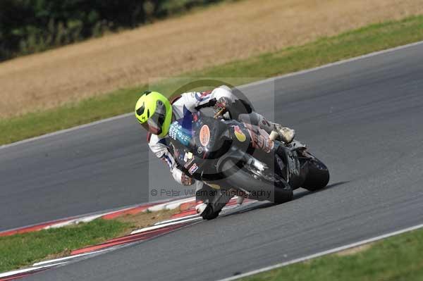 Motorcycle action photographs;Trackday digital images;event digital images;eventdigitalimages;no limits trackday;peter wileman photography;snetterton;snetterton circuit norfolk;snetterton photographs;trackday;trackday photos