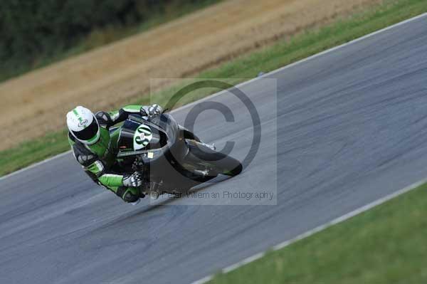 Motorcycle action photographs;Trackday digital images;event digital images;eventdigitalimages;no limits trackday;peter wileman photography;snetterton;snetterton circuit norfolk;snetterton photographs;trackday;trackday photos