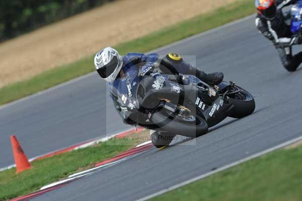 Motorcycle action photographs;Trackday digital images;event digital images;eventdigitalimages;no limits trackday;peter wileman photography;snetterton;snetterton circuit norfolk;snetterton photographs;trackday;trackday photos