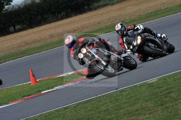 Motorcycle action photographs;Trackday digital images;event digital images;eventdigitalimages;no limits trackday;peter wileman photography;snetterton;snetterton circuit norfolk;snetterton photographs;trackday;trackday photos