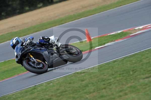 Motorcycle action photographs;Trackday digital images;event digital images;eventdigitalimages;no limits trackday;peter wileman photography;snetterton;snetterton circuit norfolk;snetterton photographs;trackday;trackday photos