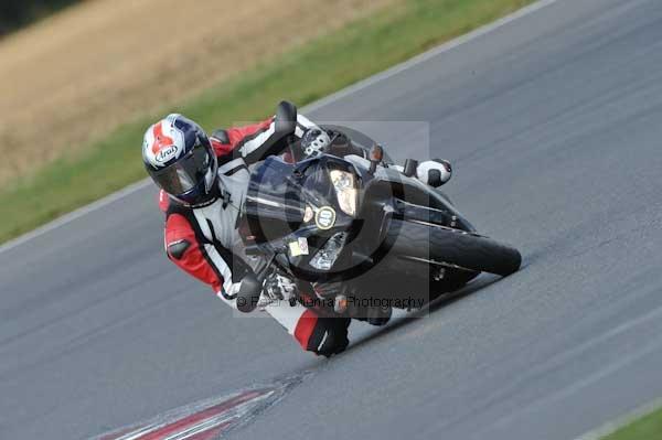 Motorcycle action photographs;Trackday digital images;event digital images;eventdigitalimages;no limits trackday;peter wileman photography;snetterton;snetterton circuit norfolk;snetterton photographs;trackday;trackday photos