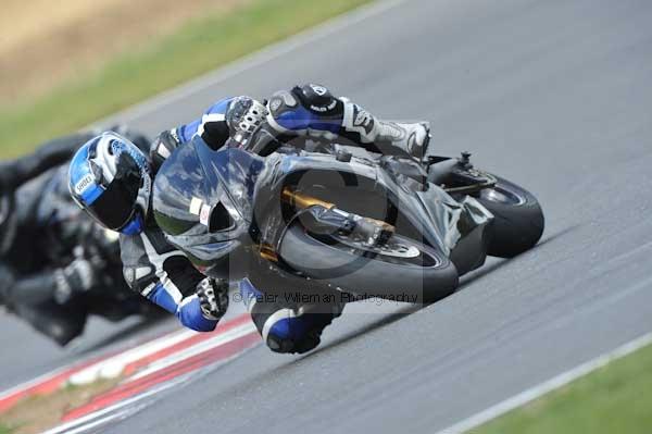 Motorcycle action photographs;Trackday digital images;event digital images;eventdigitalimages;no limits trackday;peter wileman photography;snetterton;snetterton circuit norfolk;snetterton photographs;trackday;trackday photos