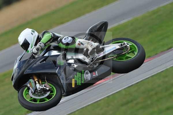 Motorcycle action photographs;Trackday digital images;event digital images;eventdigitalimages;no limits trackday;peter wileman photography;snetterton;snetterton circuit norfolk;snetterton photographs;trackday;trackday photos