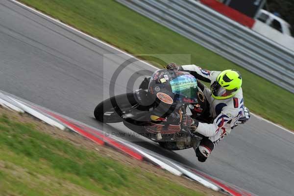 Motorcycle action photographs;Trackday digital images;event digital images;eventdigitalimages;no limits trackday;peter wileman photography;snetterton;snetterton circuit norfolk;snetterton photographs;trackday;trackday photos