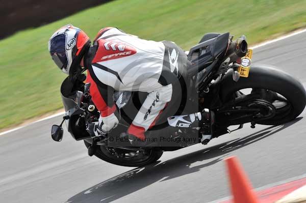 Motorcycle action photographs;Trackday digital images;event digital images;eventdigitalimages;no limits trackday;peter wileman photography;snetterton;snetterton circuit norfolk;snetterton photographs;trackday;trackday photos