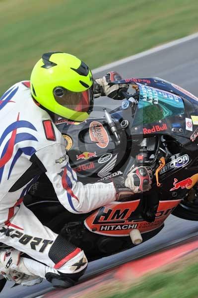 Motorcycle action photographs;Trackday digital images;event digital images;eventdigitalimages;no limits trackday;peter wileman photography;snetterton;snetterton circuit norfolk;snetterton photographs;trackday;trackday photos