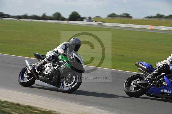 Motorcycle action photographs;Trackday digital images;event digital images;eventdigitalimages;no limits trackday;peter wileman photography;snetterton;snetterton circuit norfolk;snetterton photographs;trackday;trackday photos