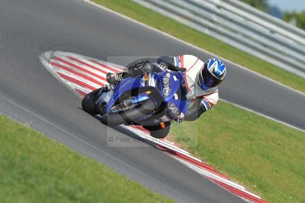 Motorcycle action photographs;Trackday digital images;event digital images;eventdigitalimages;no limits trackday;peter wileman photography;snetterton;snetterton circuit norfolk;snetterton photographs;trackday;trackday photos
