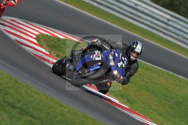 Motorcycle action photographs;Trackday digital images;event digital images;eventdigitalimages;no limits trackday;peter wileman photography;snetterton;snetterton circuit norfolk;snetterton photographs;trackday;trackday photos