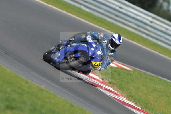 Motorcycle action photographs;Trackday digital images;event digital images;eventdigitalimages;no limits trackday;peter wileman photography;snetterton;snetterton circuit norfolk;snetterton photographs;trackday;trackday photos