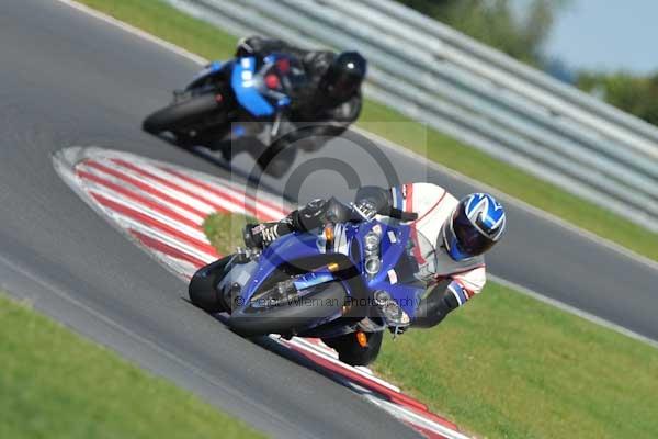 Motorcycle action photographs;Trackday digital images;event digital images;eventdigitalimages;no limits trackday;peter wileman photography;snetterton;snetterton circuit norfolk;snetterton photographs;trackday;trackday photos