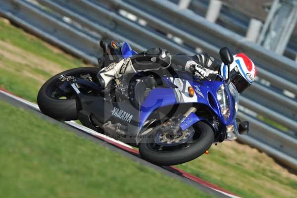 Motorcycle action photographs;Trackday digital images;event digital images;eventdigitalimages;no limits trackday;peter wileman photography;snetterton;snetterton circuit norfolk;snetterton photographs;trackday;trackday photos