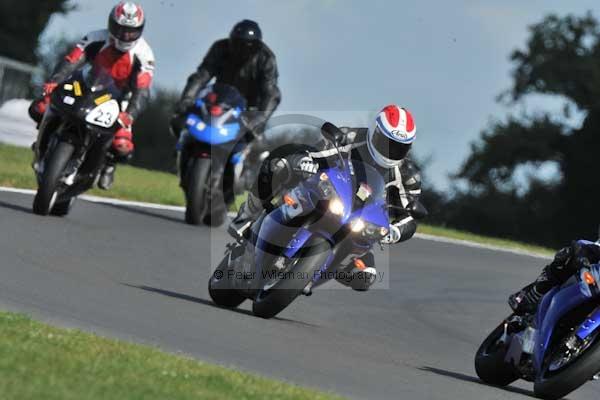 Motorcycle action photographs;Trackday digital images;event digital images;eventdigitalimages;no limits trackday;peter wileman photography;snetterton;snetterton circuit norfolk;snetterton photographs;trackday;trackday photos