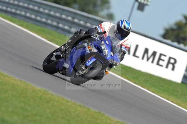 Motorcycle action photographs;Trackday digital images;event digital images;eventdigitalimages;no limits trackday;peter wileman photography;snetterton;snetterton circuit norfolk;snetterton photographs;trackday;trackday photos