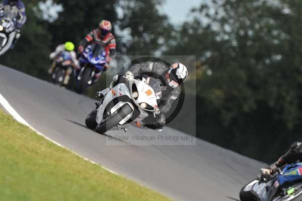 Motorcycle action photographs;Trackday digital images;event digital images;eventdigitalimages;no limits trackday;peter wileman photography;snetterton;snetterton circuit norfolk;snetterton photographs;trackday;trackday photos