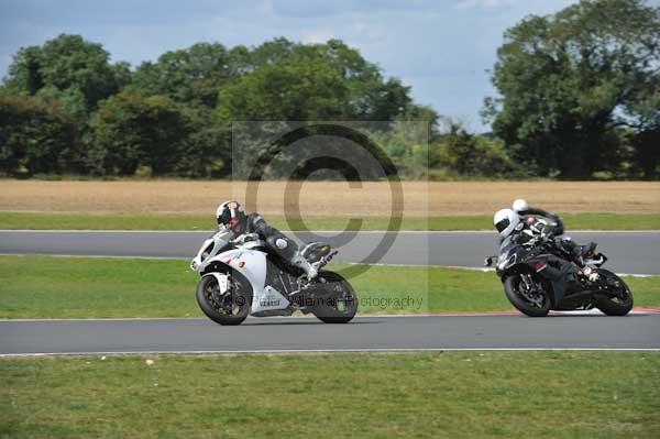 Motorcycle action photographs;Trackday digital images;event digital images;eventdigitalimages;no limits trackday;peter wileman photography;snetterton;snetterton circuit norfolk;snetterton photographs;trackday;trackday photos