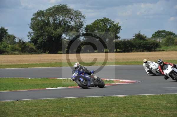 Motorcycle action photographs;Trackday digital images;event digital images;eventdigitalimages;no limits trackday;peter wileman photography;snetterton;snetterton circuit norfolk;snetterton photographs;trackday;trackday photos