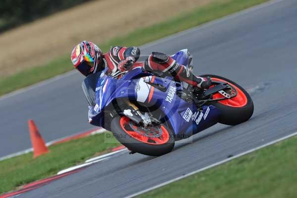 Motorcycle action photographs;Trackday digital images;event digital images;eventdigitalimages;no limits trackday;peter wileman photography;snetterton;snetterton circuit norfolk;snetterton photographs;trackday;trackday photos