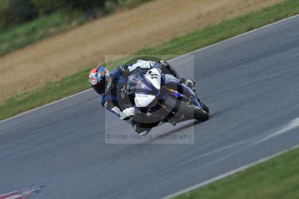Motorcycle action photographs;Trackday digital images;event digital images;eventdigitalimages;no limits trackday;peter wileman photography;snetterton;snetterton circuit norfolk;snetterton photographs;trackday;trackday photos