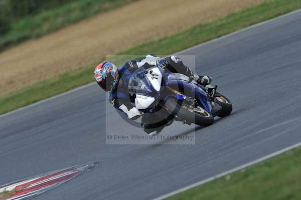 Motorcycle action photographs;Trackday digital images;event digital images;eventdigitalimages;no limits trackday;peter wileman photography;snetterton;snetterton circuit norfolk;snetterton photographs;trackday;trackday photos