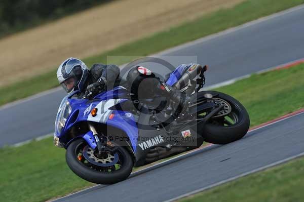 Motorcycle action photographs;Trackday digital images;event digital images;eventdigitalimages;no limits trackday;peter wileman photography;snetterton;snetterton circuit norfolk;snetterton photographs;trackday;trackday photos