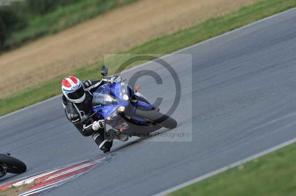 Motorcycle action photographs;Trackday digital images;event digital images;eventdigitalimages;no limits trackday;peter wileman photography;snetterton;snetterton circuit norfolk;snetterton photographs;trackday;trackday photos