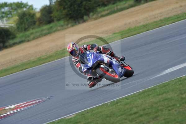 Motorcycle action photographs;Trackday digital images;event digital images;eventdigitalimages;no limits trackday;peter wileman photography;snetterton;snetterton circuit norfolk;snetterton photographs;trackday;trackday photos