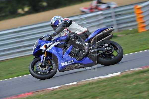 Motorcycle action photographs;Trackday digital images;event digital images;eventdigitalimages;no limits trackday;peter wileman photography;snetterton;snetterton circuit norfolk;snetterton photographs;trackday;trackday photos