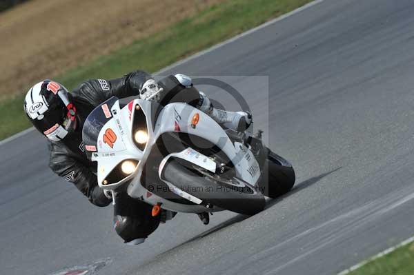 Motorcycle action photographs;Trackday digital images;event digital images;eventdigitalimages;no limits trackday;peter wileman photography;snetterton;snetterton circuit norfolk;snetterton photographs;trackday;trackday photos
