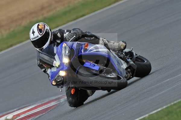 Motorcycle action photographs;Trackday digital images;event digital images;eventdigitalimages;no limits trackday;peter wileman photography;snetterton;snetterton circuit norfolk;snetterton photographs;trackday;trackday photos