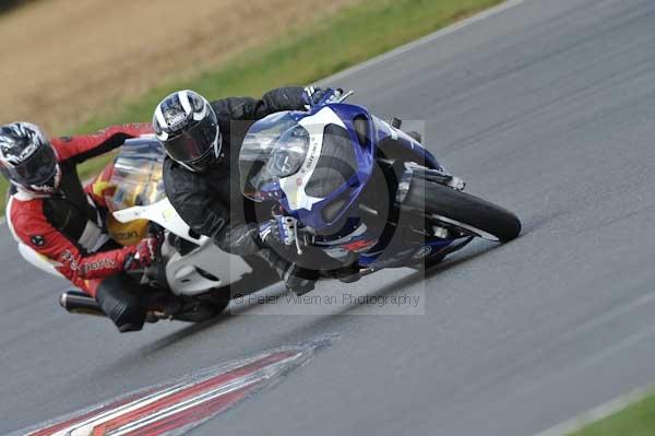 Motorcycle action photographs;Trackday digital images;event digital images;eventdigitalimages;no limits trackday;peter wileman photography;snetterton;snetterton circuit norfolk;snetterton photographs;trackday;trackday photos