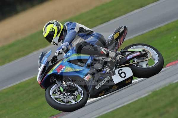 Motorcycle action photographs;Trackday digital images;event digital images;eventdigitalimages;no limits trackday;peter wileman photography;snetterton;snetterton circuit norfolk;snetterton photographs;trackday;trackday photos
