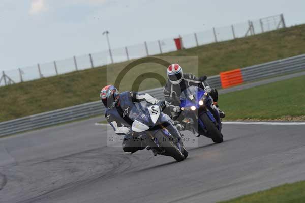 Motorcycle action photographs;Trackday digital images;event digital images;eventdigitalimages;no limits trackday;peter wileman photography;snetterton;snetterton circuit norfolk;snetterton photographs;trackday;trackday photos