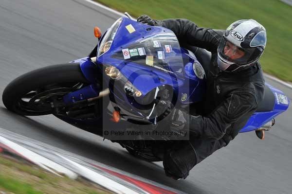 Motorcycle action photographs;Trackday digital images;event digital images;eventdigitalimages;no limits trackday;peter wileman photography;snetterton;snetterton circuit norfolk;snetterton photographs;trackday;trackday photos