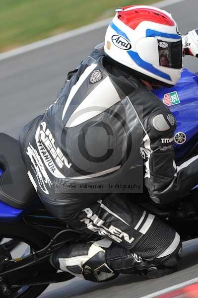 Motorcycle action photographs;Trackday digital images;event digital images;eventdigitalimages;no limits trackday;peter wileman photography;snetterton;snetterton circuit norfolk;snetterton photographs;trackday;trackday photos