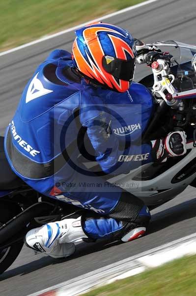 Motorcycle action photographs;Trackday digital images;event digital images;eventdigitalimages;no limits trackday;peter wileman photography;snetterton;snetterton circuit norfolk;snetterton photographs;trackday;trackday photos