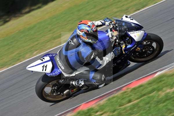 Motorcycle action photographs;Trackday digital images;event digital images;eventdigitalimages;no limits trackday;peter wileman photography;snetterton;snetterton circuit norfolk;snetterton photographs;trackday;trackday photos