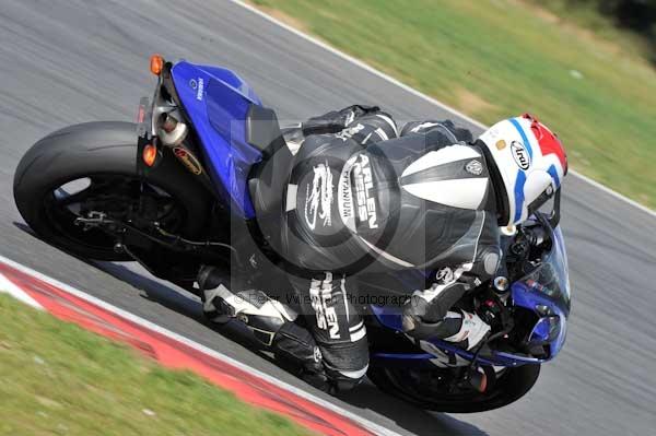 Motorcycle action photographs;Trackday digital images;event digital images;eventdigitalimages;no limits trackday;peter wileman photography;snetterton;snetterton circuit norfolk;snetterton photographs;trackday;trackday photos