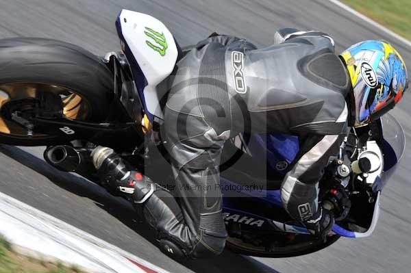 Motorcycle action photographs;Trackday digital images;event digital images;eventdigitalimages;no limits trackday;peter wileman photography;snetterton;snetterton circuit norfolk;snetterton photographs;trackday;trackday photos