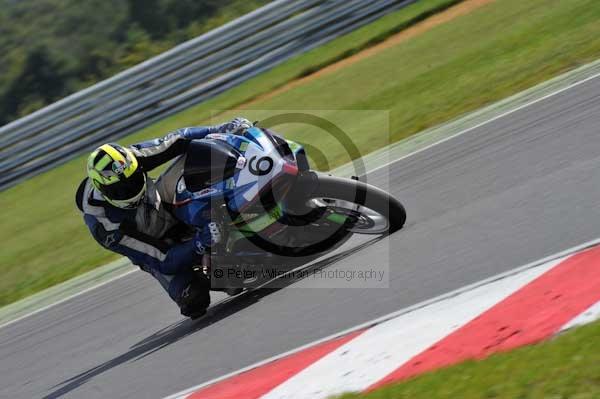 Motorcycle action photographs;Trackday digital images;event digital images;eventdigitalimages;no limits trackday;peter wileman photography;snetterton;snetterton circuit norfolk;snetterton photographs;trackday;trackday photos