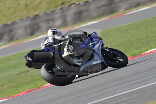 Motorcycle action photographs;Trackday digital images;event digital images;eventdigitalimages;no limits trackday;peter wileman photography;snetterton;snetterton circuit norfolk;snetterton photographs;trackday;trackday photos