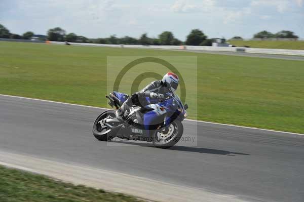 Motorcycle action photographs;Trackday digital images;event digital images;eventdigitalimages;no limits trackday;peter wileman photography;snetterton;snetterton circuit norfolk;snetterton photographs;trackday;trackday photos