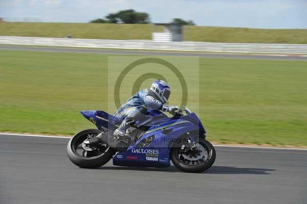 Motorcycle action photographs;Trackday digital images;event digital images;eventdigitalimages;no limits trackday;peter wileman photography;snetterton;snetterton circuit norfolk;snetterton photographs;trackday;trackday photos