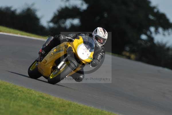 Motorcycle action photographs;Trackday digital images;event digital images;eventdigitalimages;no limits trackday;peter wileman photography;snetterton;snetterton circuit norfolk;snetterton photographs;trackday;trackday photos