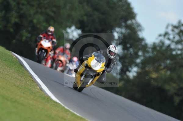Motorcycle action photographs;Trackday digital images;event digital images;eventdigitalimages;no limits trackday;peter wileman photography;snetterton;snetterton circuit norfolk;snetterton photographs;trackday;trackday photos