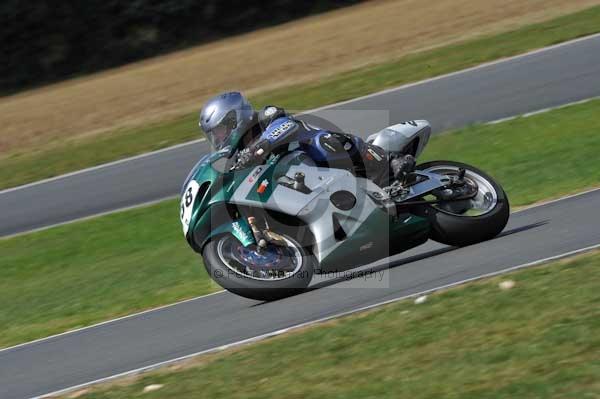Motorcycle action photographs;Trackday digital images;event digital images;eventdigitalimages;no limits trackday;peter wileman photography;snetterton;snetterton circuit norfolk;snetterton photographs;trackday;trackday photos