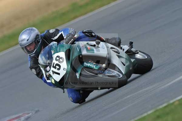 Motorcycle action photographs;Trackday digital images;event digital images;eventdigitalimages;no limits trackday;peter wileman photography;snetterton;snetterton circuit norfolk;snetterton photographs;trackday;trackday photos