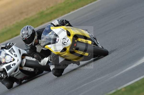 Motorcycle action photographs;Trackday digital images;event digital images;eventdigitalimages;no limits trackday;peter wileman photography;snetterton;snetterton circuit norfolk;snetterton photographs;trackday;trackday photos