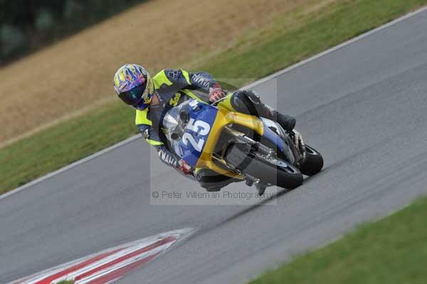 Motorcycle action photographs;Trackday digital images;event digital images;eventdigitalimages;no limits trackday;peter wileman photography;snetterton;snetterton circuit norfolk;snetterton photographs;trackday;trackday photos